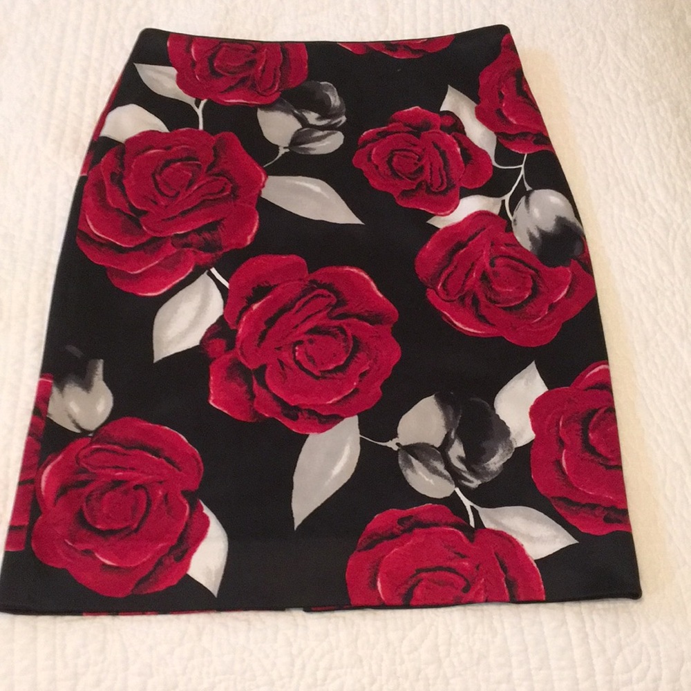 White House Black Market skirt